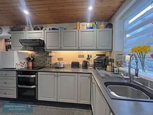 Kitchen- click for photo gallery